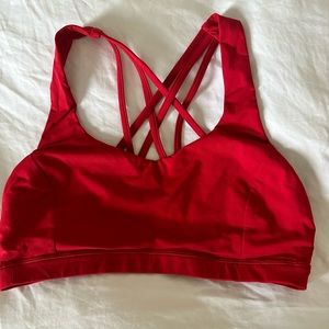 Sports bra size 8 lulu
